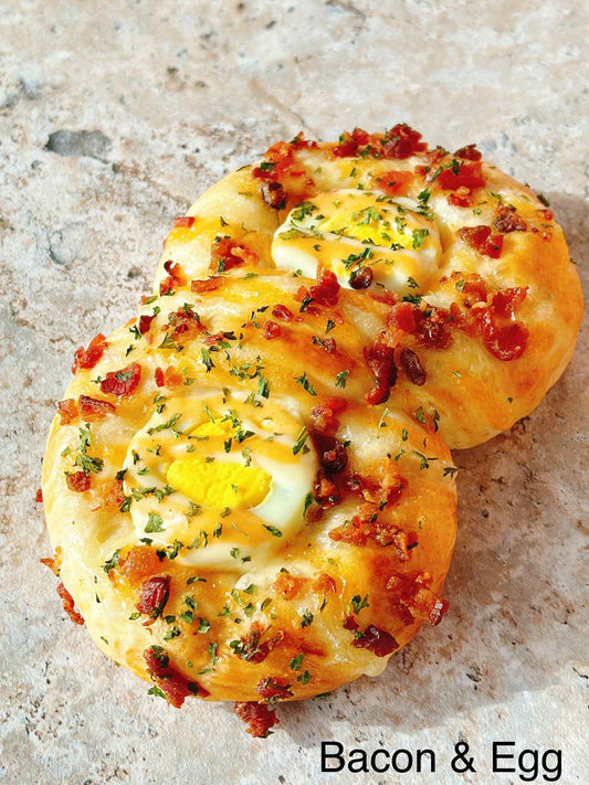 Bacon & Egg Bun / Bánh Mì Bacon Trứng