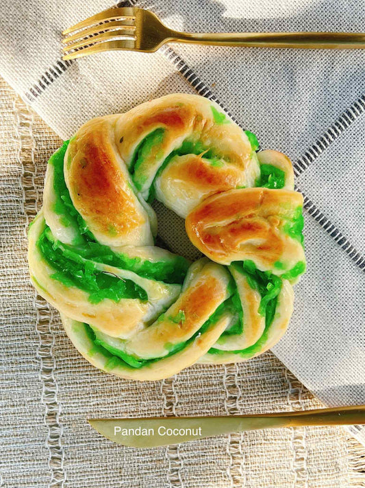 Pandan Coconut Bun / Bánh Mì Dừa Lá Dứa