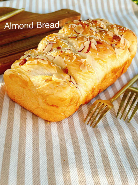 Brioche Almond Bread / Bánh Mì Hoa Cúc